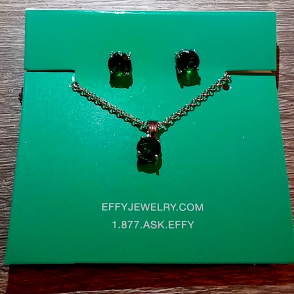 EFFY Necklace & Earrings set.